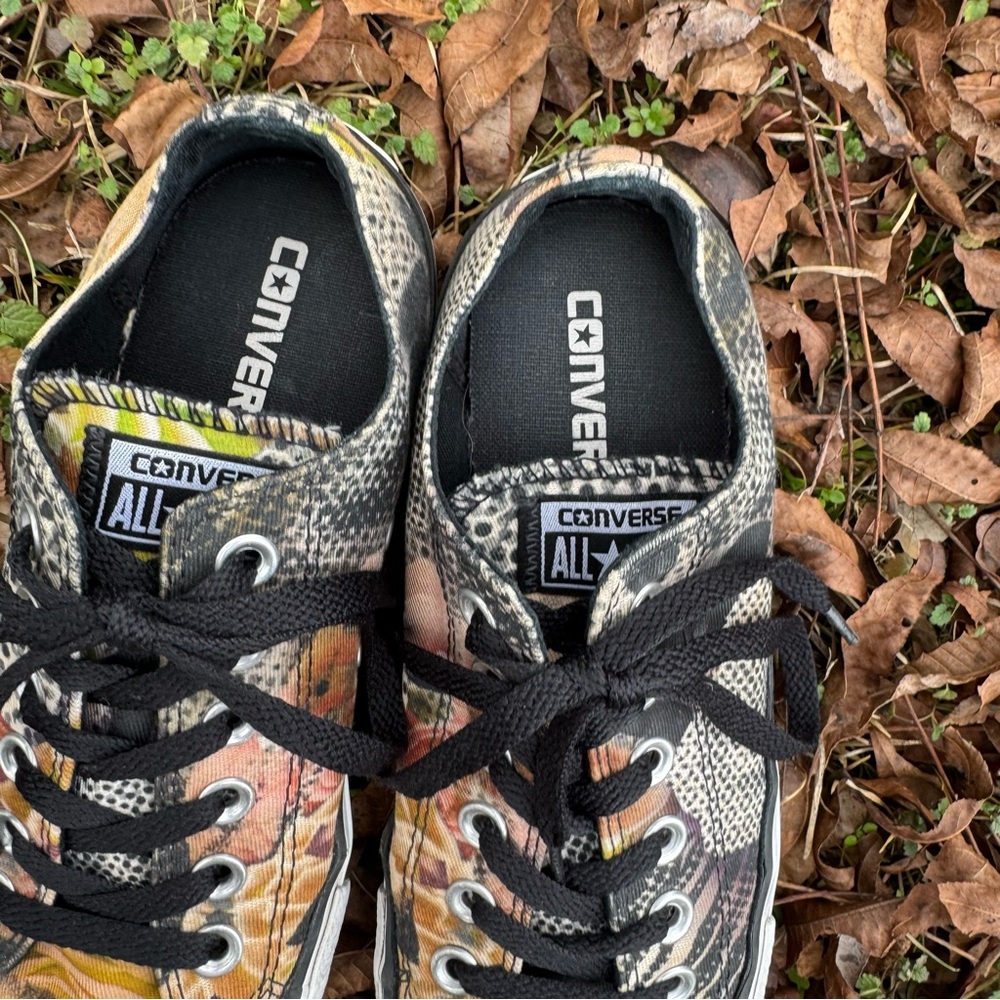 Converse all star women’s Multicolor Graphic Sneakers - Picture 8 of 10